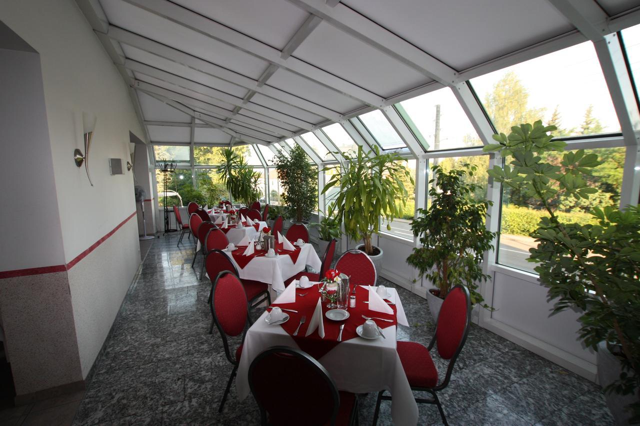 Hotel Buergerhof Hohenstein-Ernstthal Exterior photo