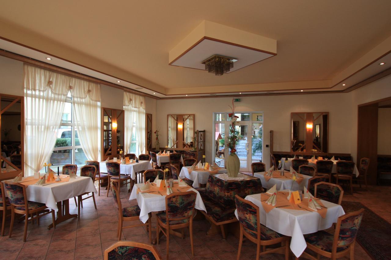 Hotel Buergerhof Hohenstein-Ernstthal Exterior photo