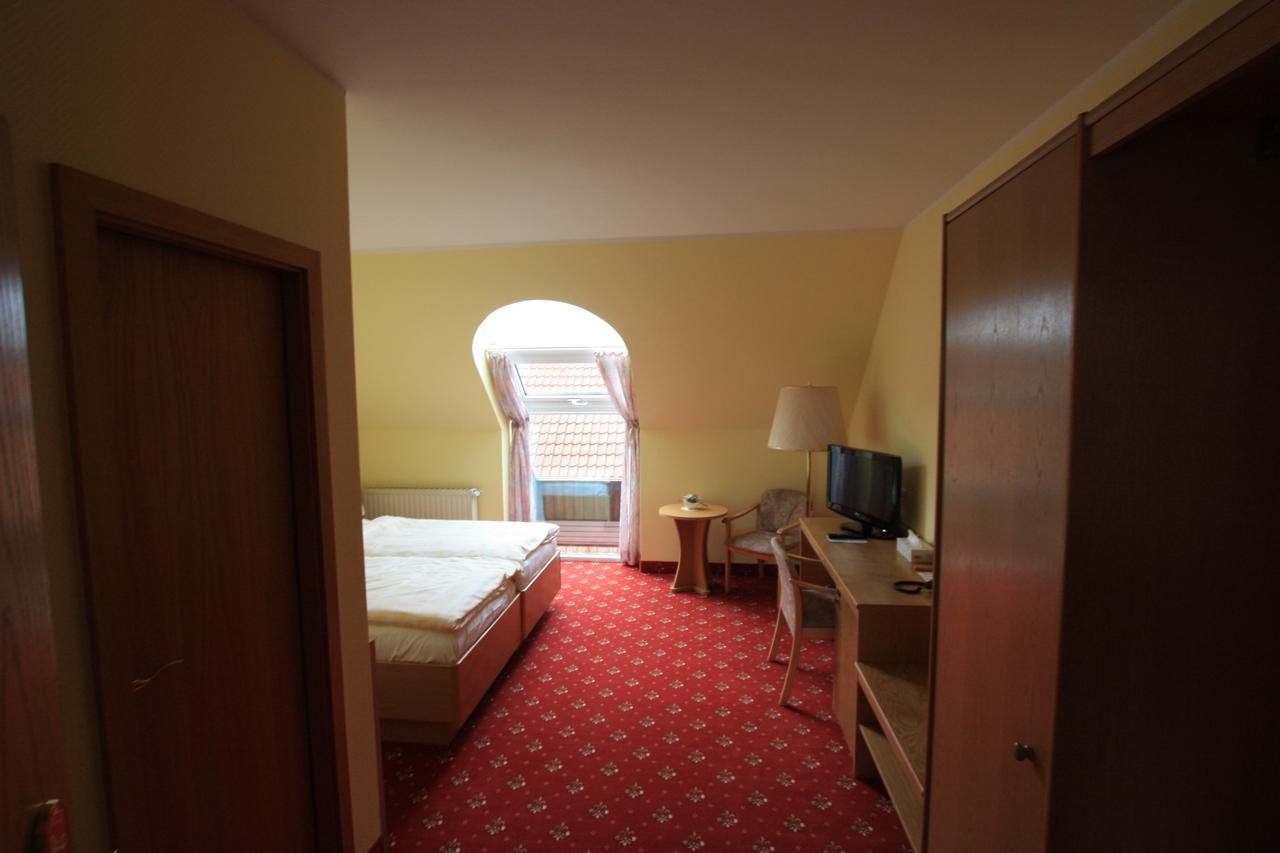 Hotel Buergerhof Hohenstein-Ernstthal Exterior photo