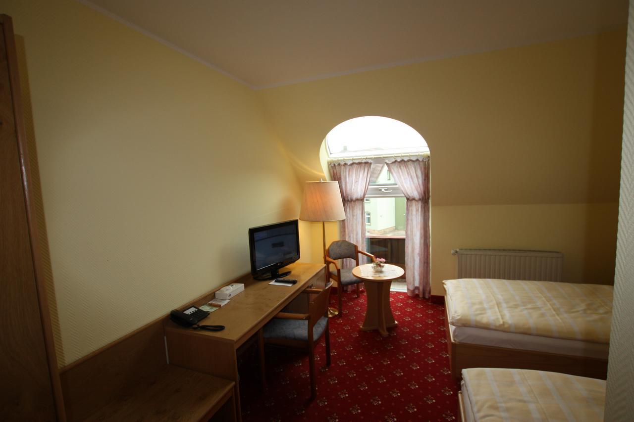 Hotel Buergerhof Hohenstein-Ernstthal Exterior photo